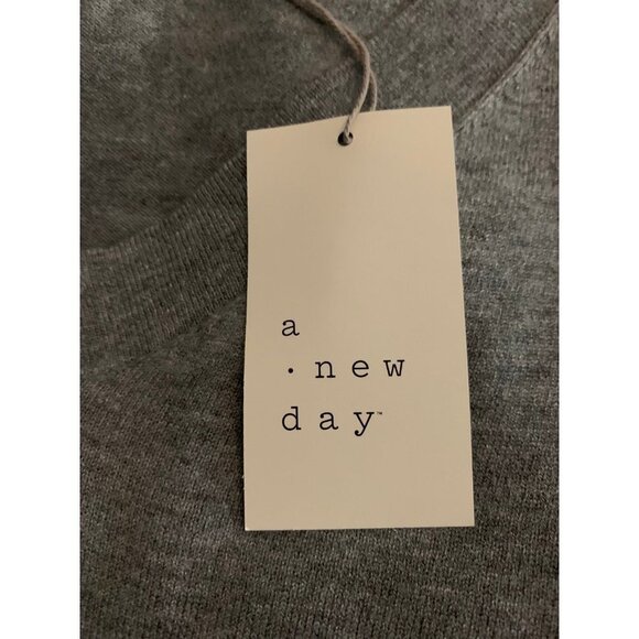 A New Day Womens Fine Gauge V-Neck Sweater Size Large - Picture 6 of 7